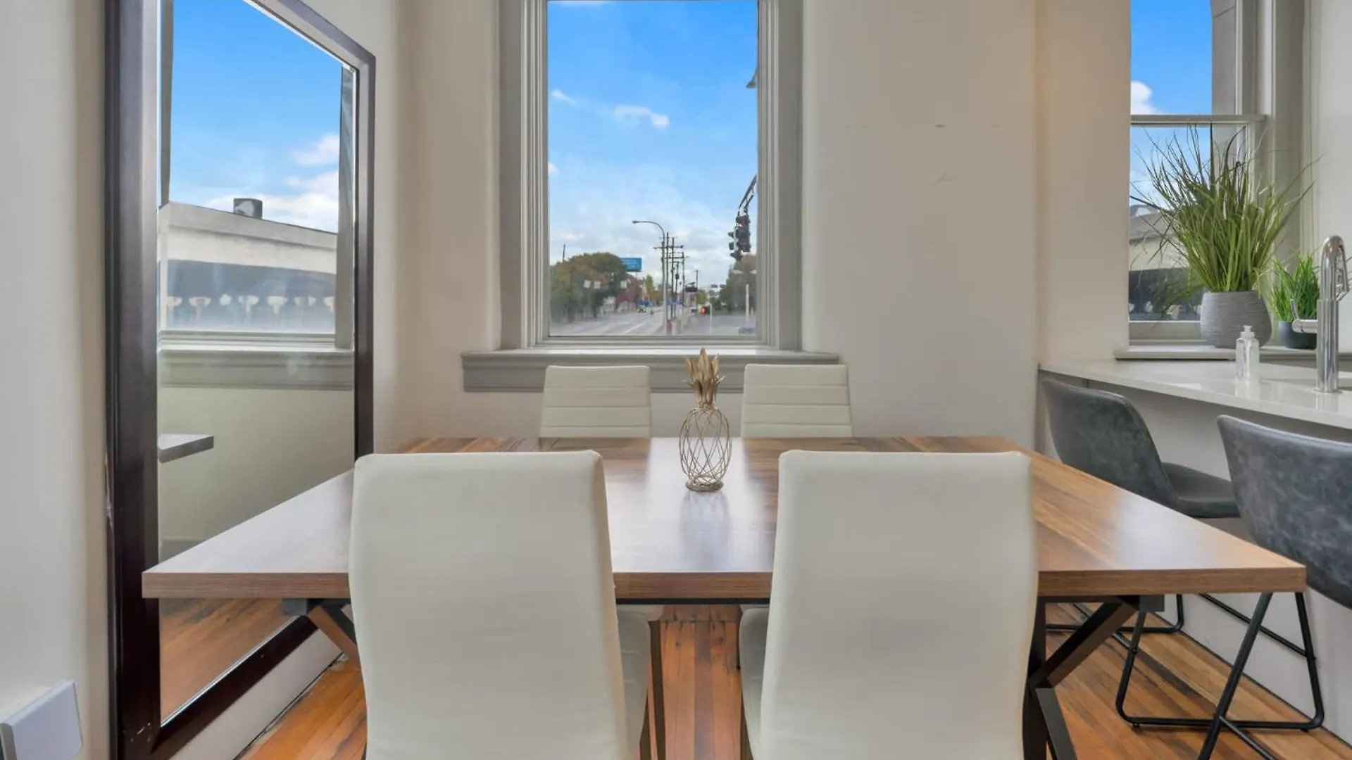 Cozy 2-Br Loft In The Heart Of Louisville #210 Daire